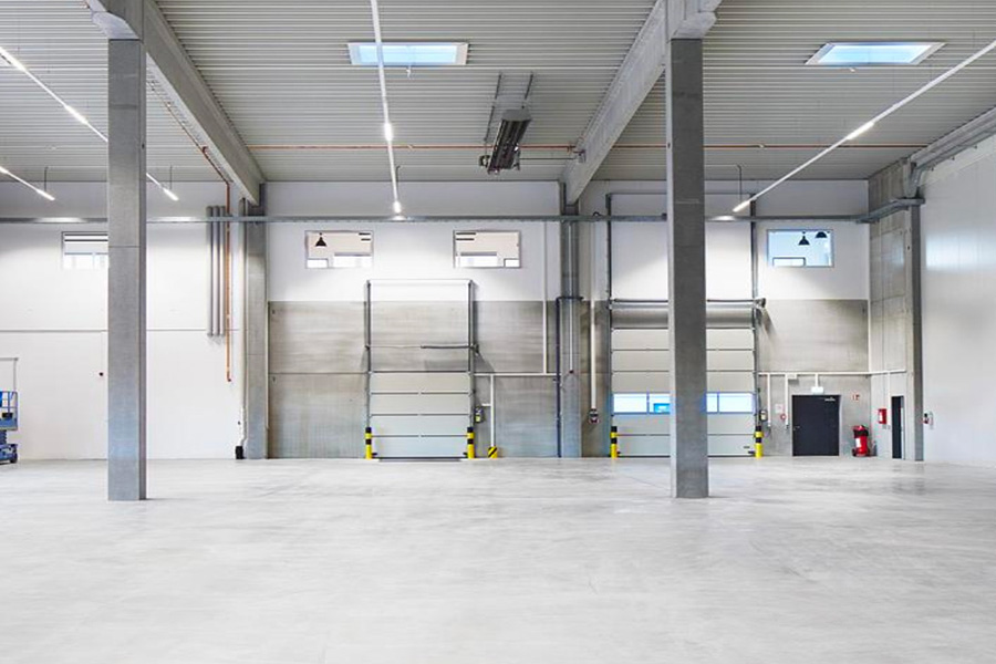 Moderne Hallenfläche Maisach